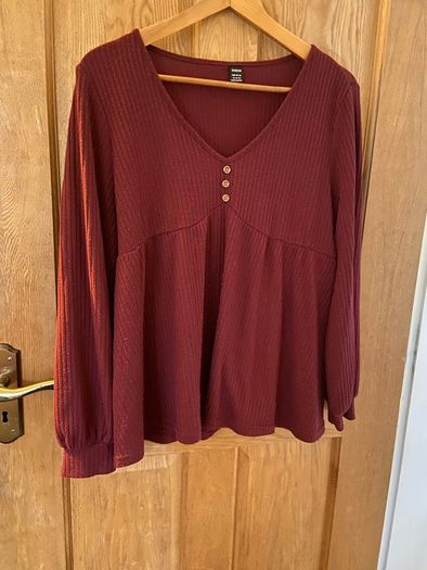 Burgundy top size size xl