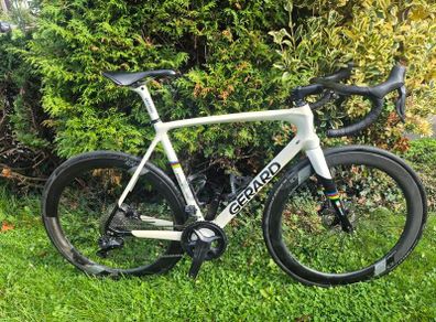 Gerard carbon road force100