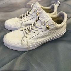 Converse unisex shoes