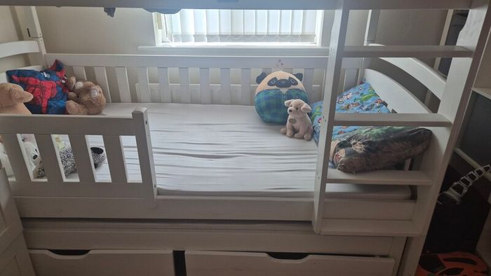 bunk bed