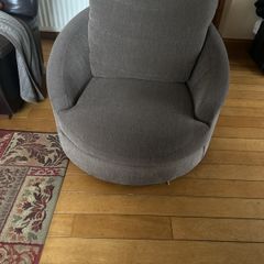 Swivel Chair - FREE