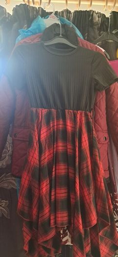 kids costumes / dress up