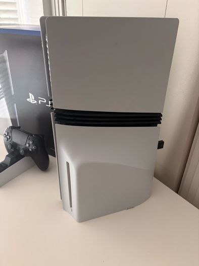 PS5 Pro 2tb With Disc Drive And God of War Rangarok