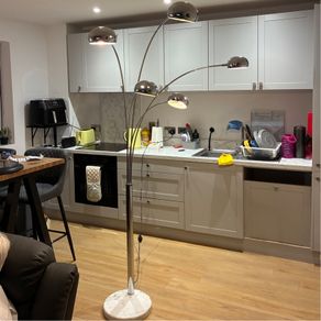 Tall 5 Arm Lamp