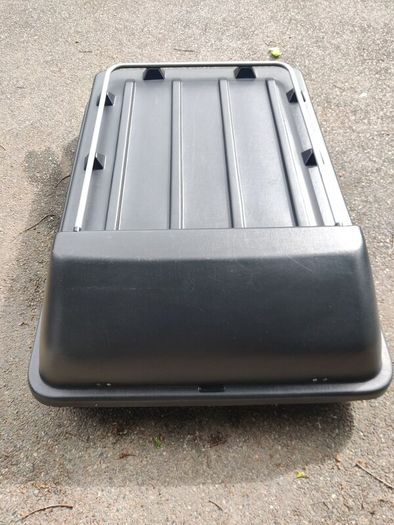 Large car roof box
