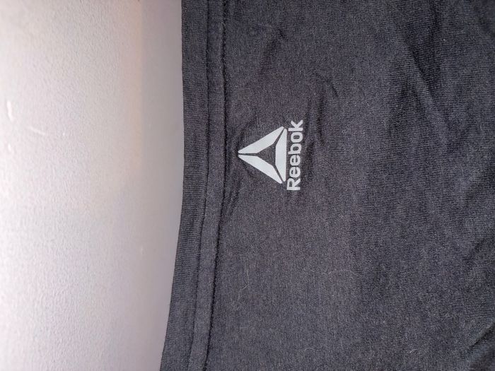 Reebok top