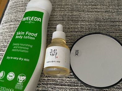 Serum Moisturiser And Mirror For Sale in Carrigtwohill, Cork from hyperbird