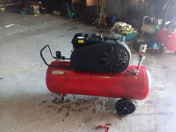 Air compressor