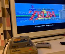 Nintendo SNES Super Nintendo Bundle Controller, Power Supply, Game & EverDrive - tested and working