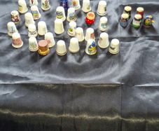35 Old Collectible Thimbles some Enamel with Cloisonne decoration Postage or Collection