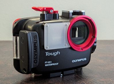 Olympus PT-051 Underwater Housing - Near New for TG-610 TG-810 - Tough Series