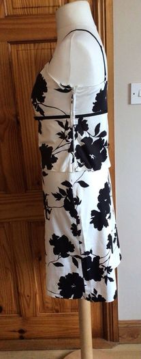 Principles Petites Ladies Black and White Cotton Blend 2 Piece skirt and Top Set 12/14  including postage
