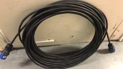 40 Meters 3 x 6 mm SWA with 2 32A Male Plugs