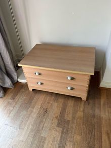 Free 2 Drawer unit
