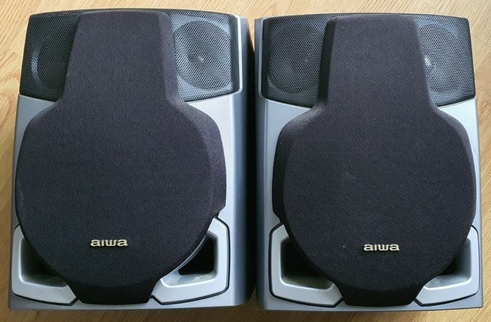 Aiva Speakers in very good condition.