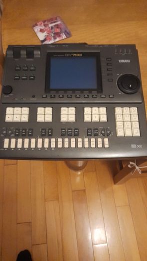 Yamaha QY700