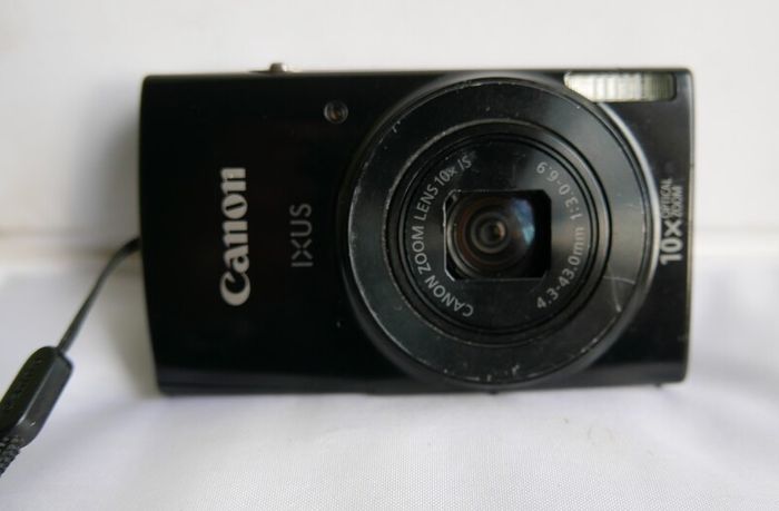 Canon IXUS 190 Compact 20 MP Digital Camera, 1/2.3 Inch, CCD, 5152 x 3864 Pixels Working HD Wi-fi +SD card and charger