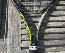 Yonex ezone dr 98