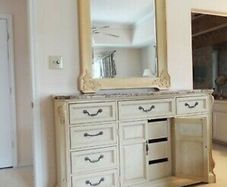 Thomasville Dresser