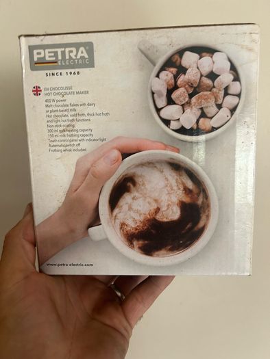 Hot chocolate maker