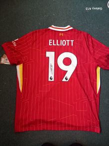 Liverpools Harvey Elliot signed Shirt