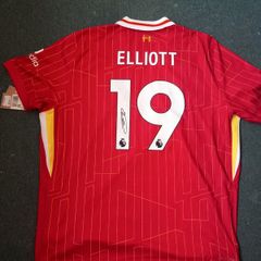 Liverpools Harvey Elliot signed Shirt