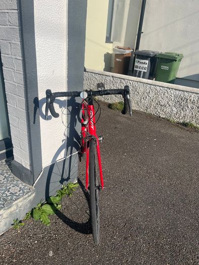 Giant Contend Road Bike - Large Frame (OPEN TO OFFERS)