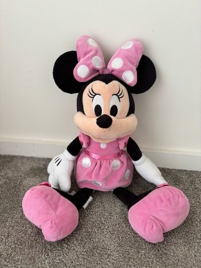 Genuine large Minnie Mouse form London Disney shop