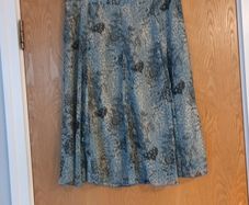 B. Young Skirt.  S. 12.   New - No Tag.