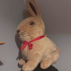 Giant Lindt Easter Bunny