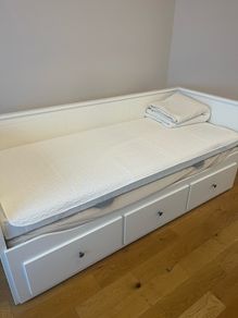 Hemnes day bed