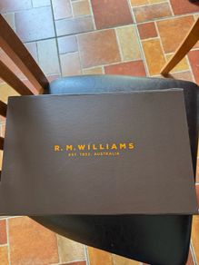 RM Williams