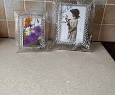 2 Tyrone Crystal Photo Frames 8" x 10" & 6" x 7.5
