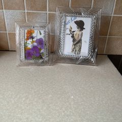 2 Tyrone Crystal Photo Frames 8" x 10" & 6" x 7.5