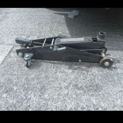 car jack
