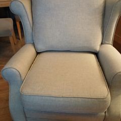 Armchair Like New  200 euro OFFERS PLEASE