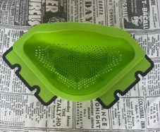 Metaltex Drain on Corner Strainer