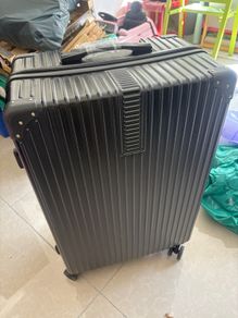 28-inch suitcase black