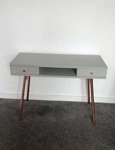 Dressing table