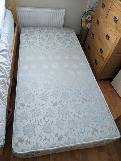Single bed Base, mattress and headboard
