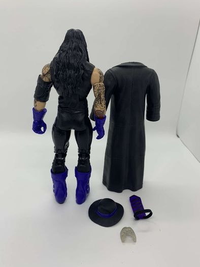 wwe elite series 23 The Undertaker action figure