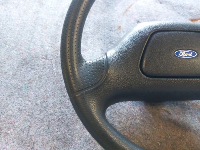 Escort RS turbo/XR3i steering wheel