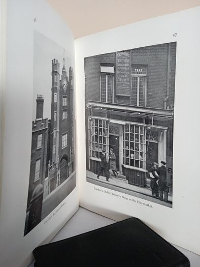 The Image of London: A Hundred Photographs by E. O. Hoppe (PT118)