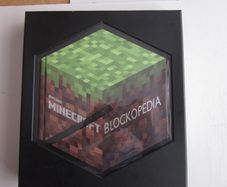 Minecraft Blockopedia: An Official Minecraft Book from Mojang