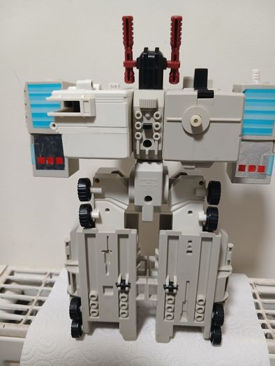 Transformer G1 Metroplex