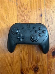 Nintendo switch pro controller ( official )