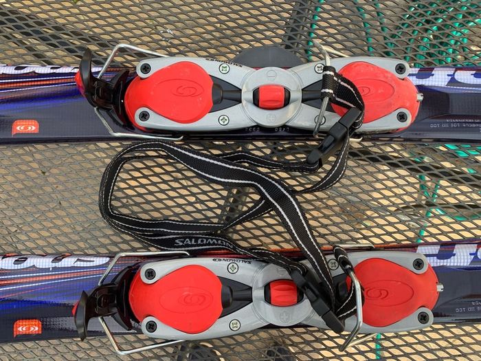 Must sell!! Snow Blades Salomon. Half the size of skis