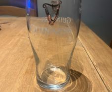 guiness pint glasses x15