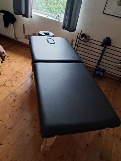 Portable massage table
