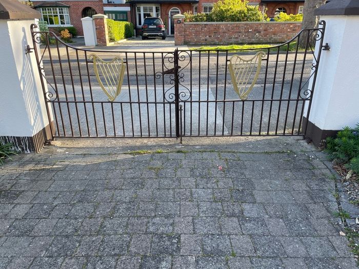 Entrance Iron Gates 9ft